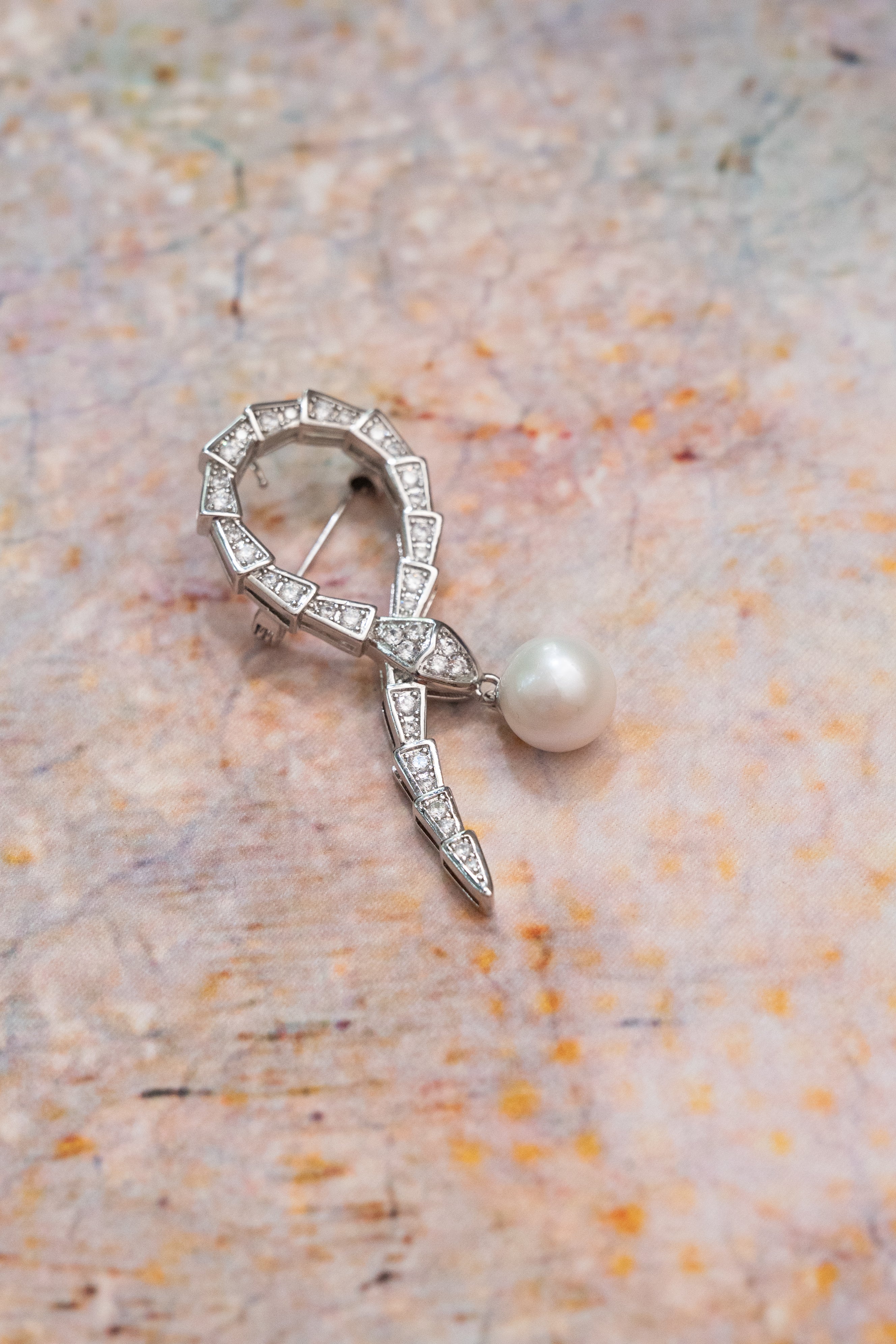 Amorette Brooch